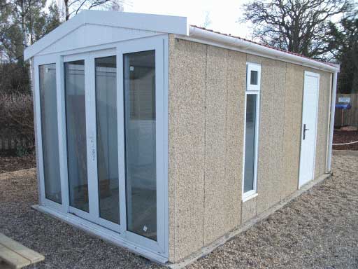 the cheltenham garden room/combi from leofric building